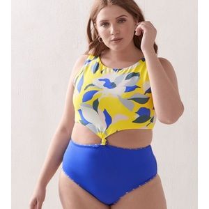 NWOT Maaji Twist Front Reversible One-Piece 1X